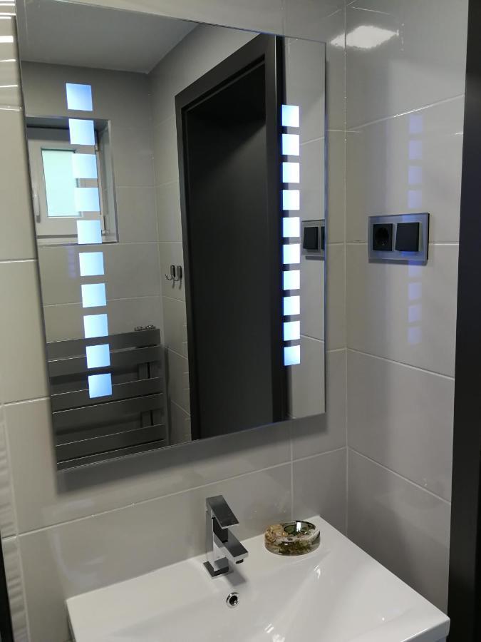 Aqua Solar Apartmanhaz Miskolc Luaran gambar