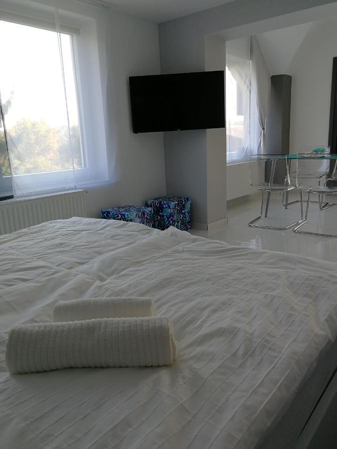 Aqua Solar Apartmanhaz Miskolc Luaran gambar