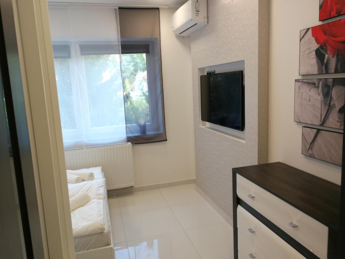 Aqua Solar Apartmanhaz Miskolc Luaran gambar