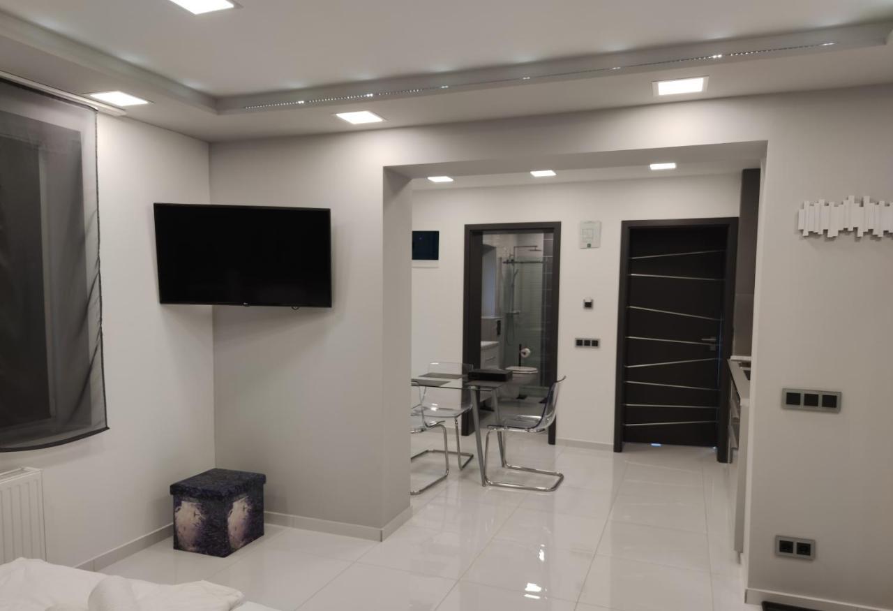 Aqua Solar Apartmanhaz Miskolc Luaran gambar
