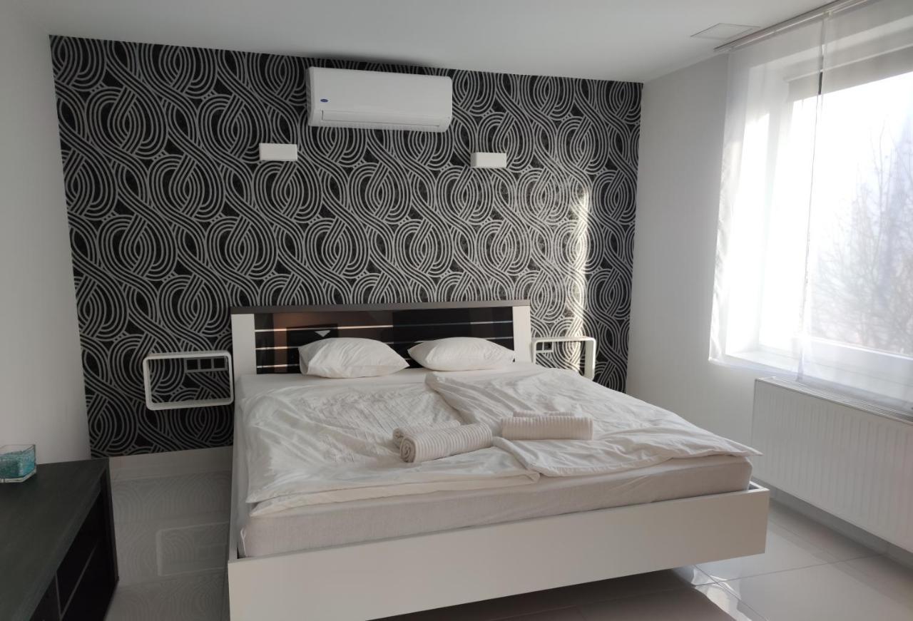 Aqua Solar Apartmanhaz Miskolc Luaran gambar