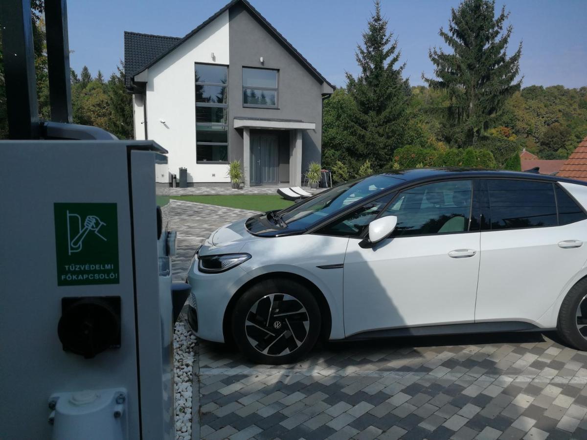 Aqua Solar Apartmanhaz Miskolc Luaran gambar