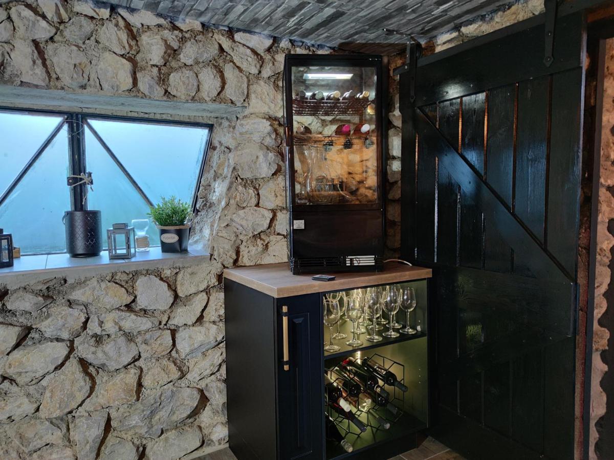Aqua Solar Apartmanhaz Miskolc Luaran gambar